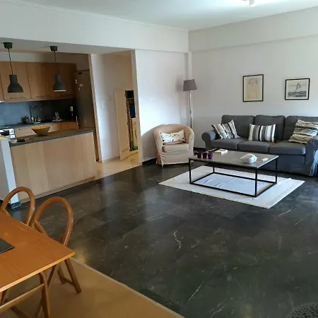 Glyfada Cozy Seaside דירה *