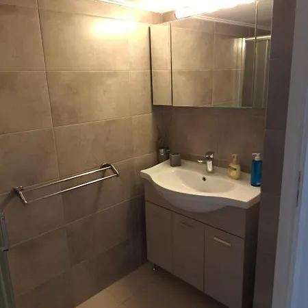 דירה Glyfada Cozy Seaside אתונה